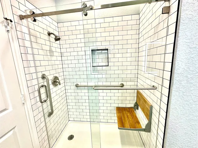 $210,000 | 2803 Kings Crossing Drive, Unit 205, Kingwood, TX 77345