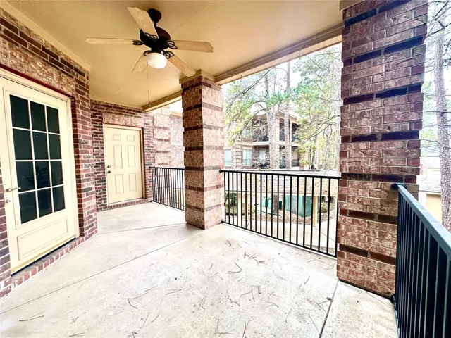 $210,000 | 2803 Kings Crossing Drive, Unit 205, Kingwood, TX 77345