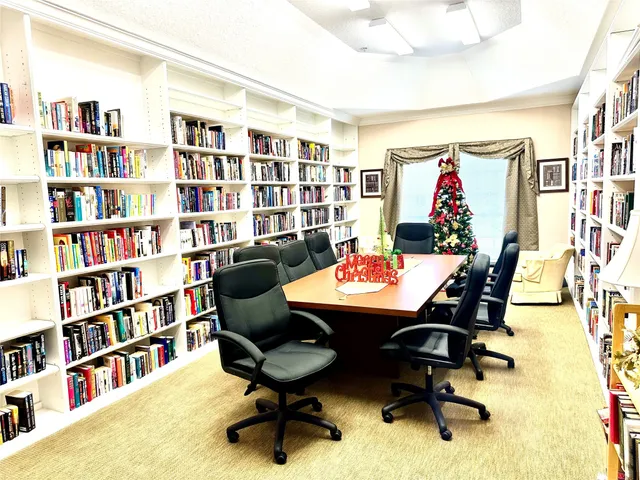 $210,000 | 2803 Kings Crossing Drive, Unit 205, Kingwood, TX 77345