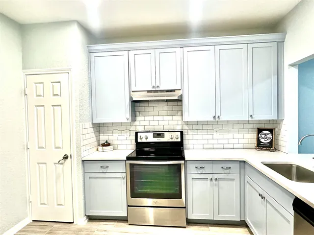 $210,000 | 2803 Kings Crossing Drive, Unit 205, Kingwood, TX 77345