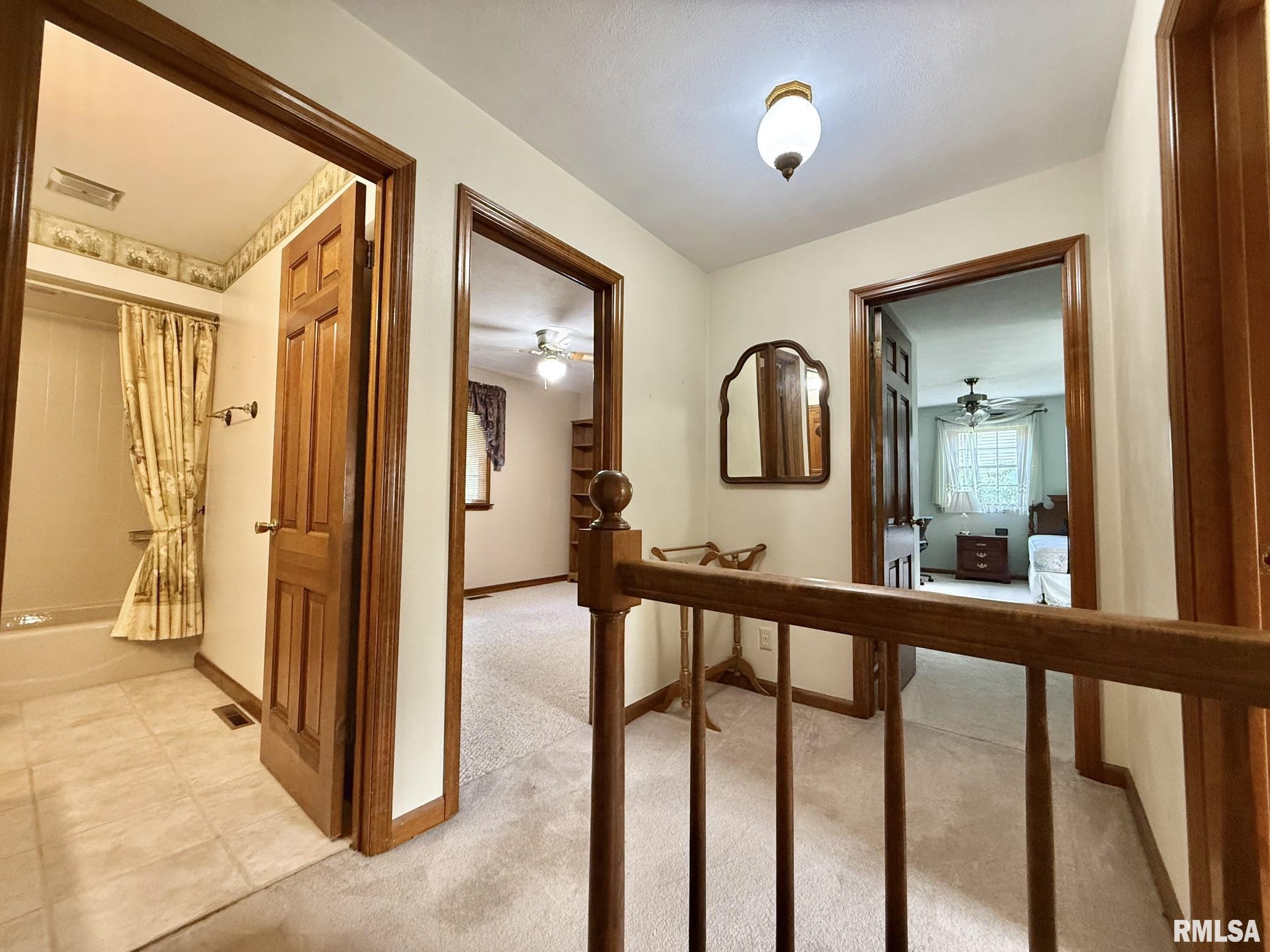 6708 North Post Oak Road Peoria, IL 61615 - Photo 10 of 27 Gallery Image 10