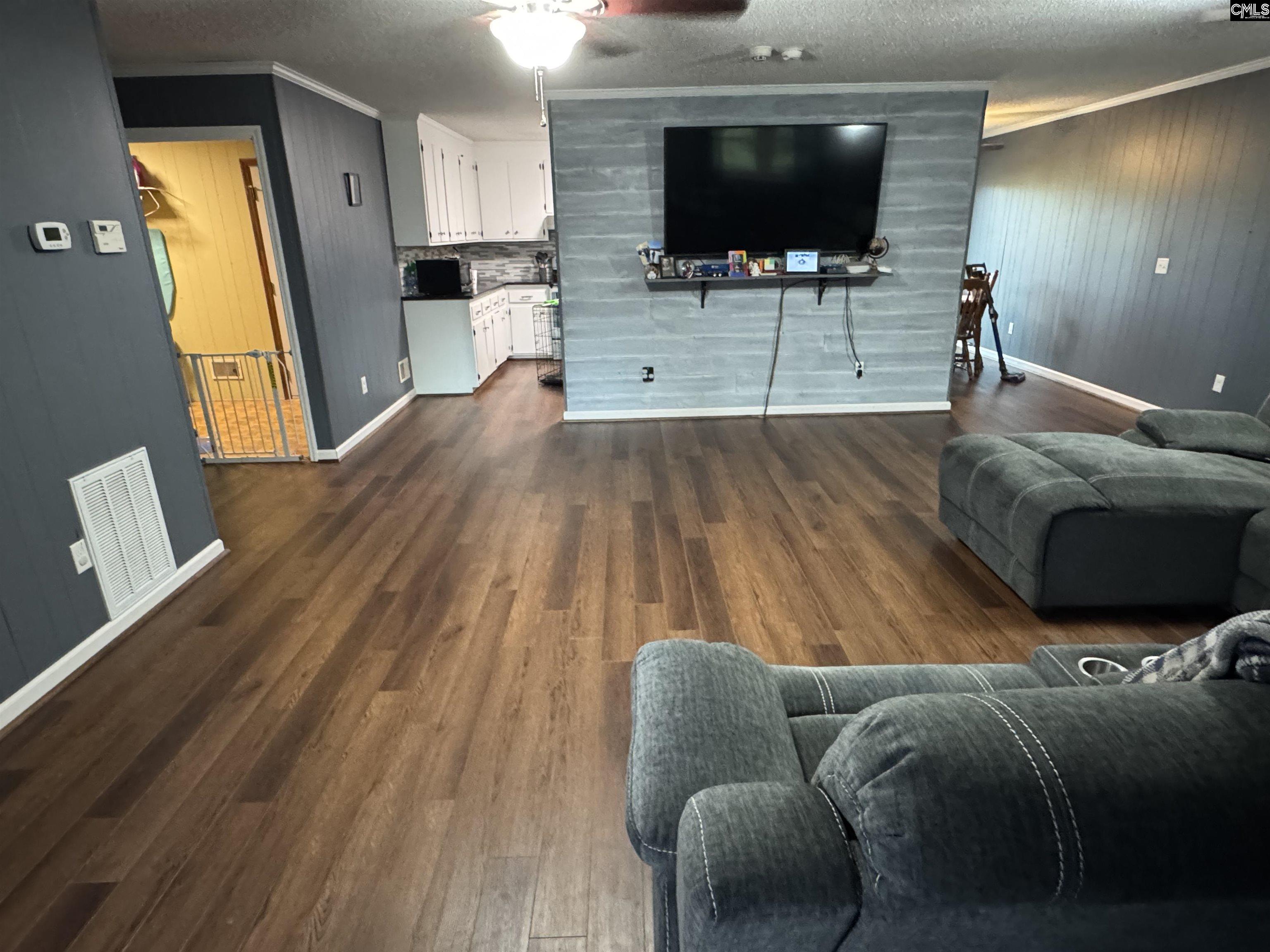 1904 Watkins Road Cassatt, SC 29032 - Photo 2 of 40