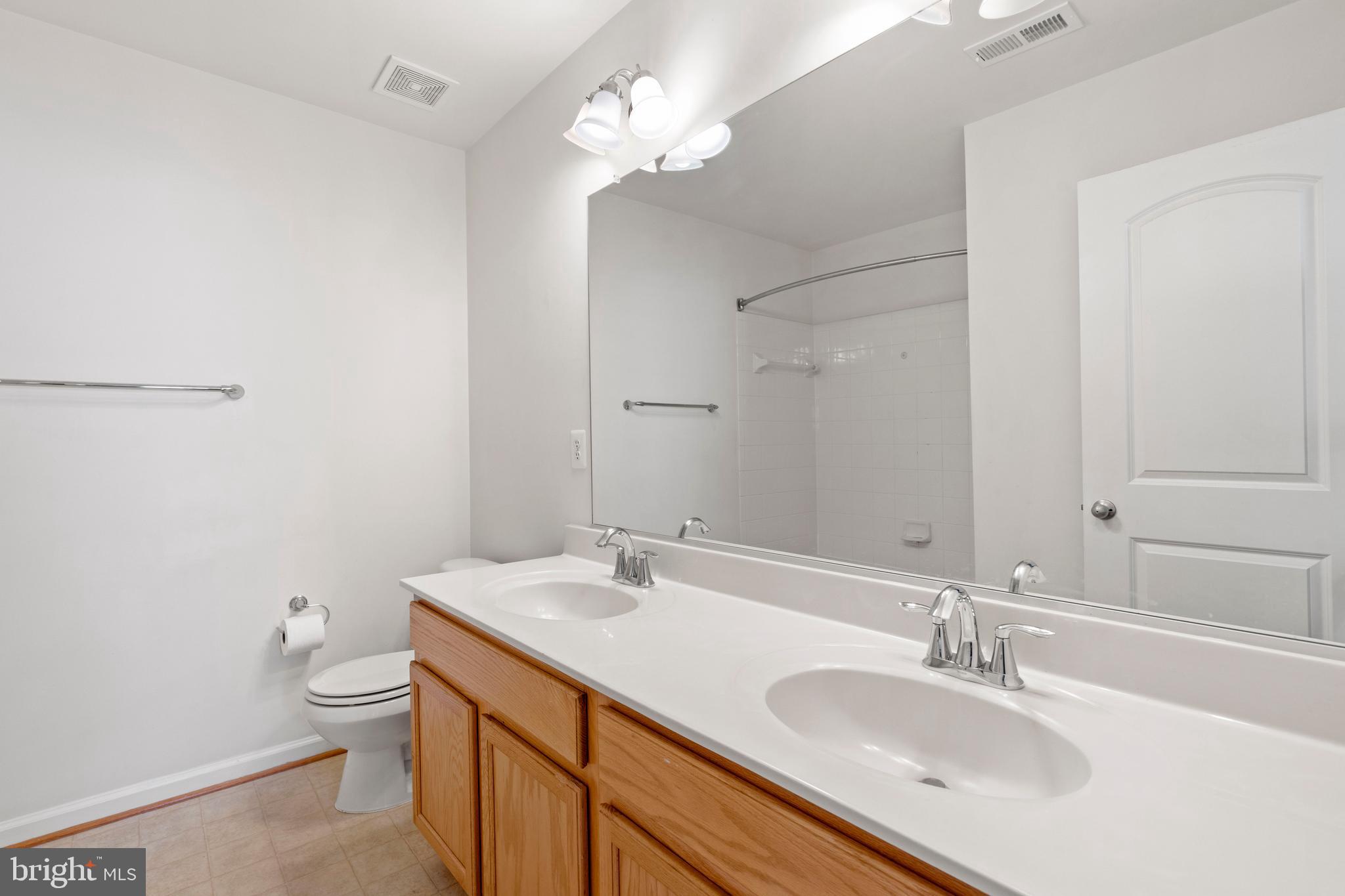 22667 Flowing Spring Square Brambleton, VA 20148 - Photo 21 of 39