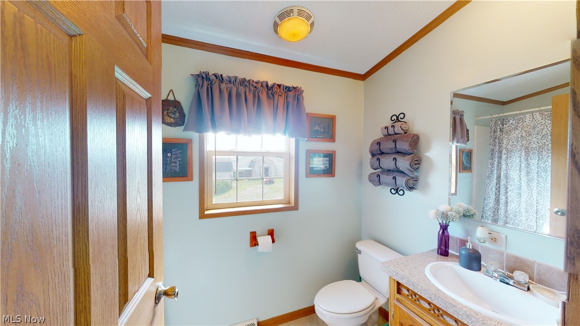 8855 Congress Road Lodi, OH 44254 - Photo 10 of 29 Hall Bathroom