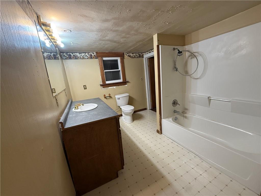 701 North Hundley Street Albany, MO 64402 - Photo 5 of 9