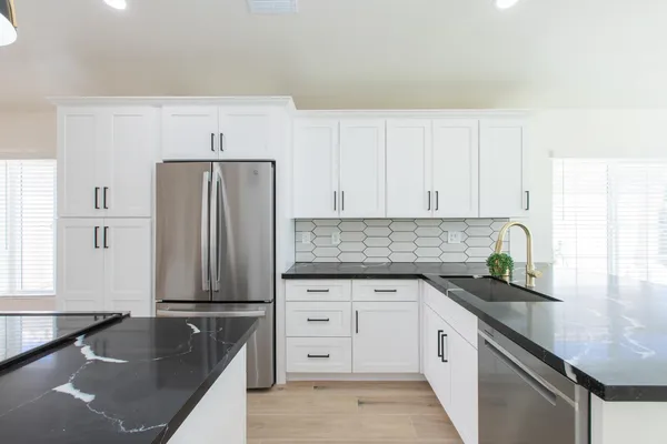 $3,700 | 23554 North 73rd Place, Scottsdale, AZ 85255