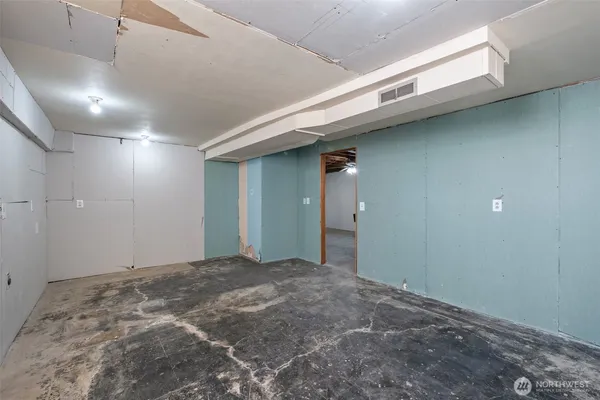 a view of empty room