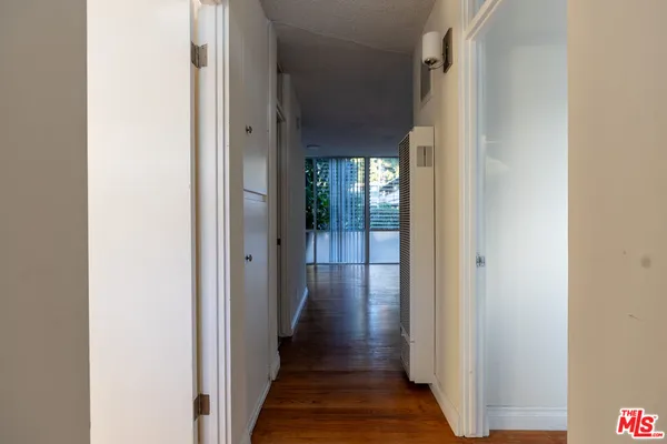 $3,200 | 11133 Rose Avenue, Unit 17, Los Angeles, CA 90034