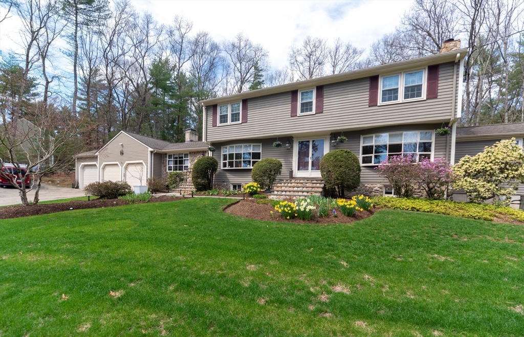 74 Wayside Inn Road Marlborough, MA 01752 - Photo 2 of 34 Gallery Image 2