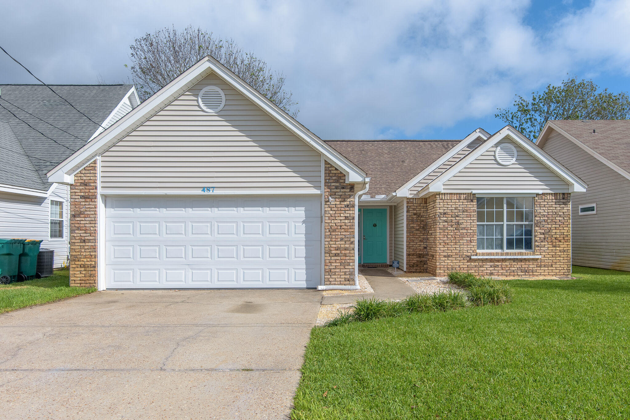 487 Sandy Ridge Circle Mary Esther, FL 32569 - Photo 1 of 28 Front