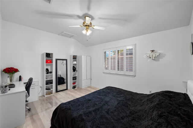 $188,000 | 3500 Tangle Brush Drive, Unit 194, The Woodlands, TX 77381