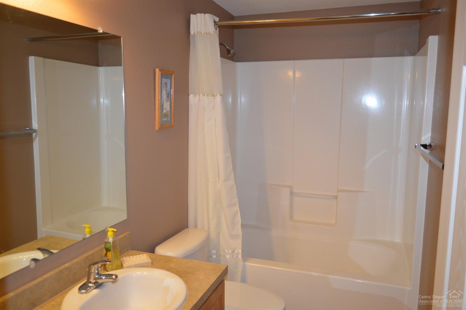 60212 Turquoise Road Bend, OR 97702 - Photo 16 of 25 Additional Photo