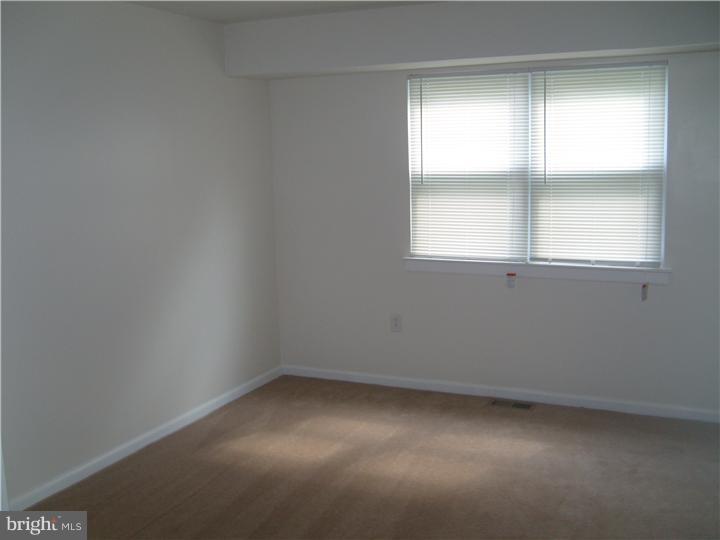114 Pleasant Hill Road Cheltenham, PA 19012 - Photo 3 of 10 Gallery Image 3