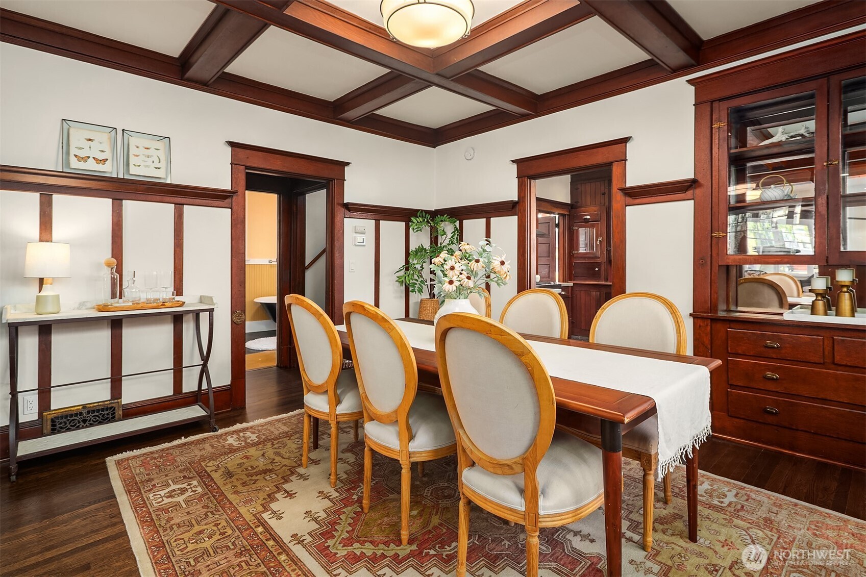 5027 8th Avenue Northeast Seattle, WA 98105 - Photo 11 of 33