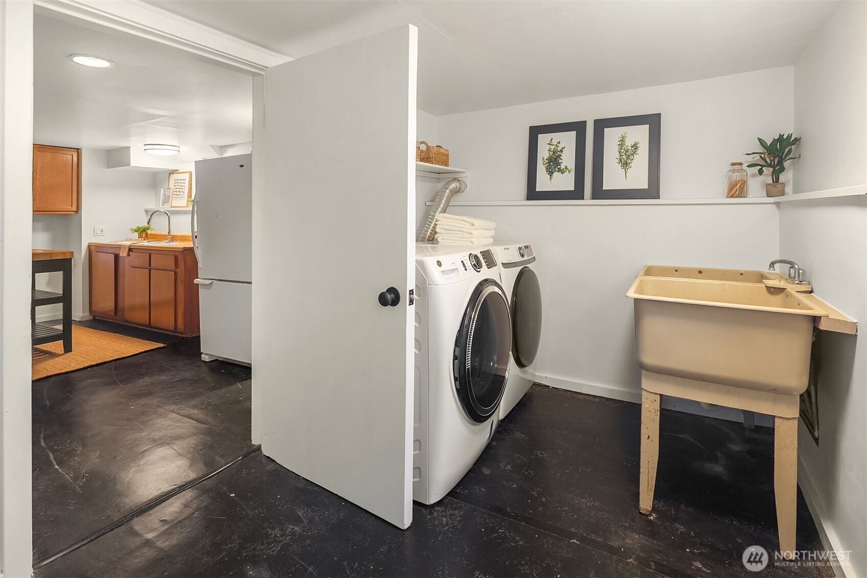 5027 8th Avenue Northeast Seattle, WA 98105 - Photo 29 of 33