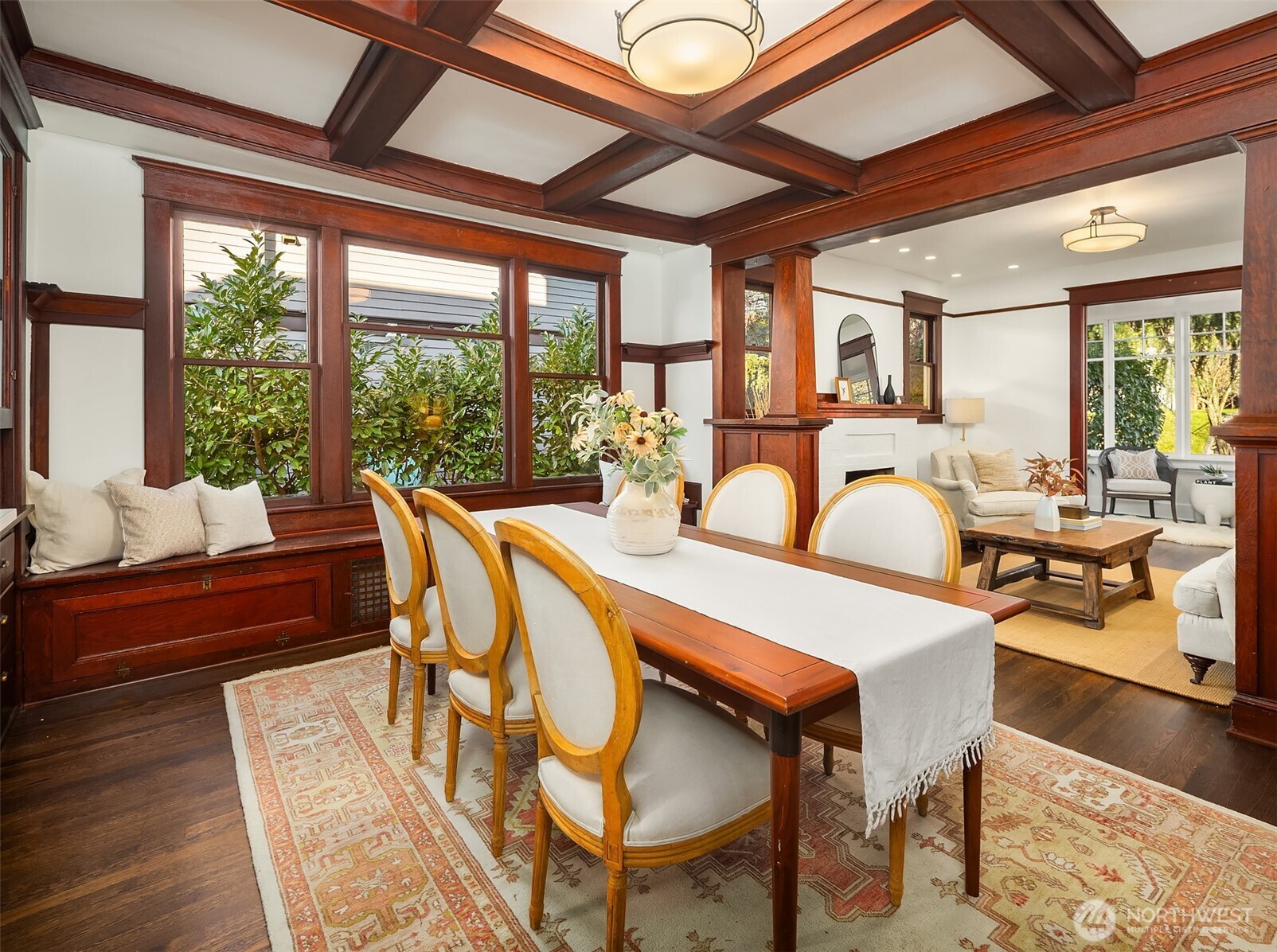 5027 8th Avenue Northeast Seattle, WA 98105 - Photo 9 of 33