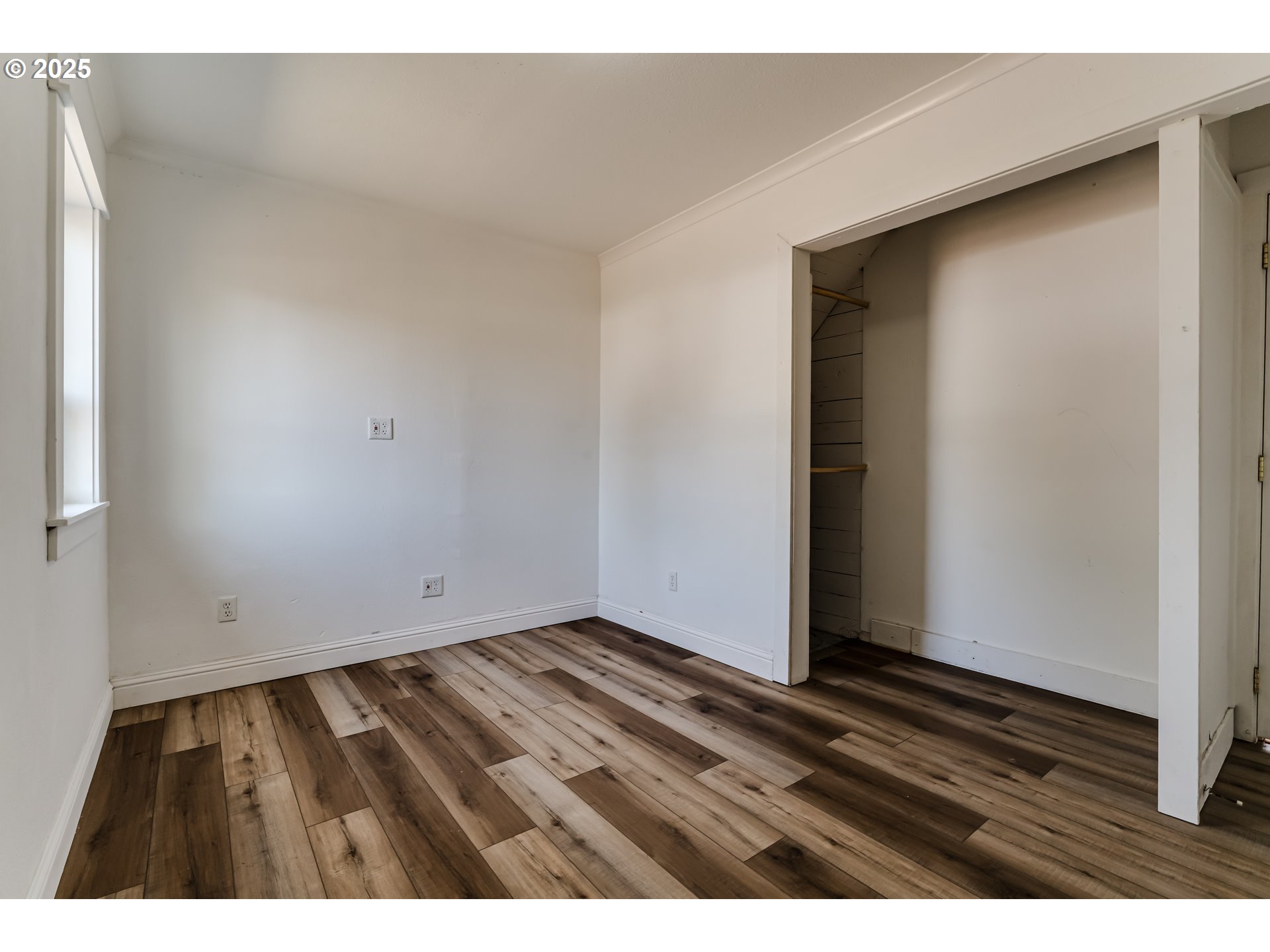 1355 Water Street Springfield, OR 97477 - Photo 8 of 30 a view of wooden floor