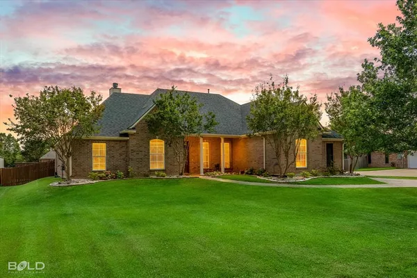 $450,000 | 212 Woodrun Place, Bossier City, LA 71111