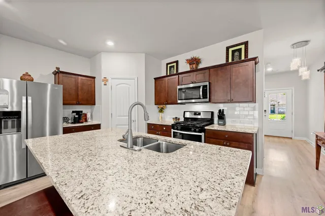 $239,900 | 13017 Bayberry Avenue, Walker, LA 70785