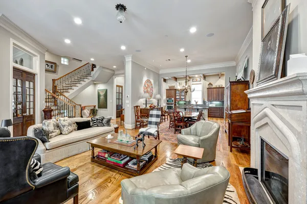$995,000 | 2140 Kipling Street, Houston, TX 77098