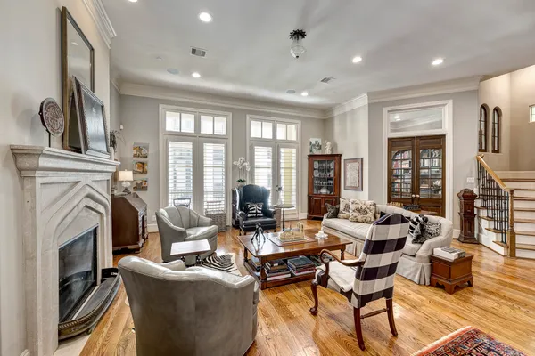 $995,000 | 2140 Kipling Street, Houston, TX 77098