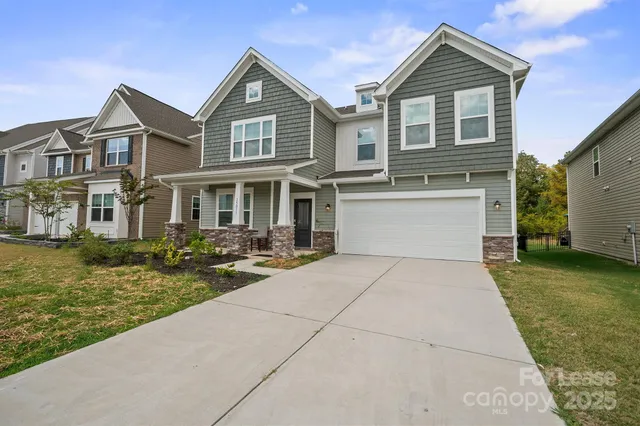 $2,895 | 15011 Nichols Hall Drive, Charlotte, NC 28273