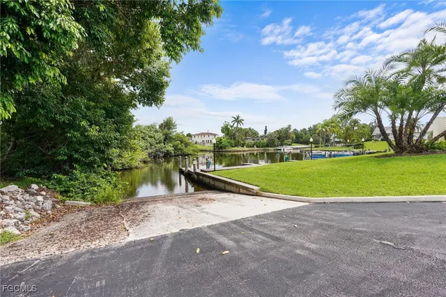a view of a lake with houses