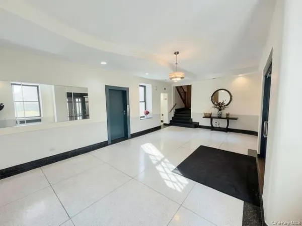 $199,999 | 3017 Riverdale Avenue, Unit 1F | Spuyten Duyvil
