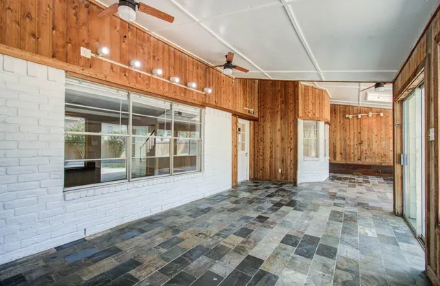 a view of a entrance door of the house