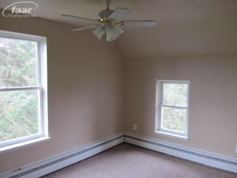 6317 Morrish Road Swartz Creek, MI 48473 - Photo 10 of 23 20204816-9.JPG