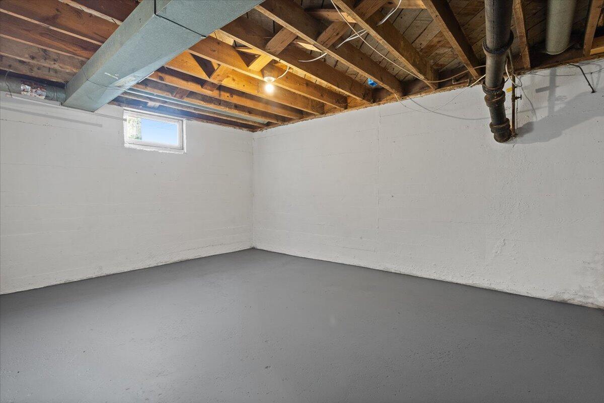 2617 Radford Road Northeast Roanoke, VA 24012 - Photo 22 of 25 a view of small space