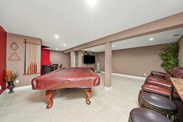 $509,999 | 2571 Essex Drive, Northbrook, IL 60062