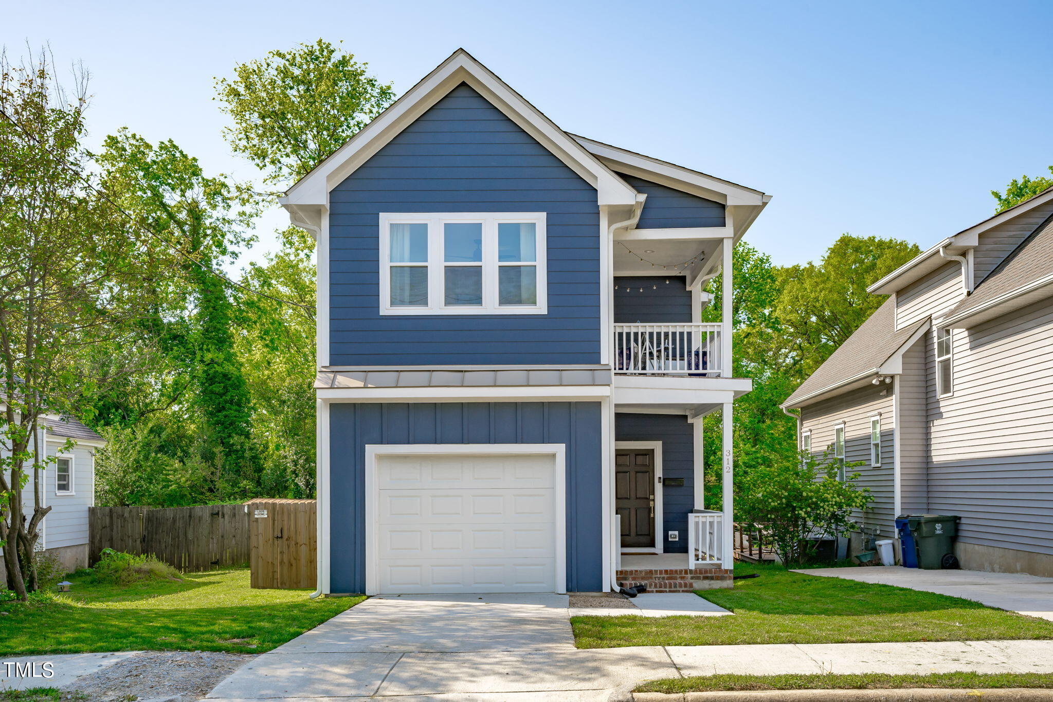 312 East Lee Street Raleigh, NC 27601 - Photo 1 of 48 front view of a house with a yard
