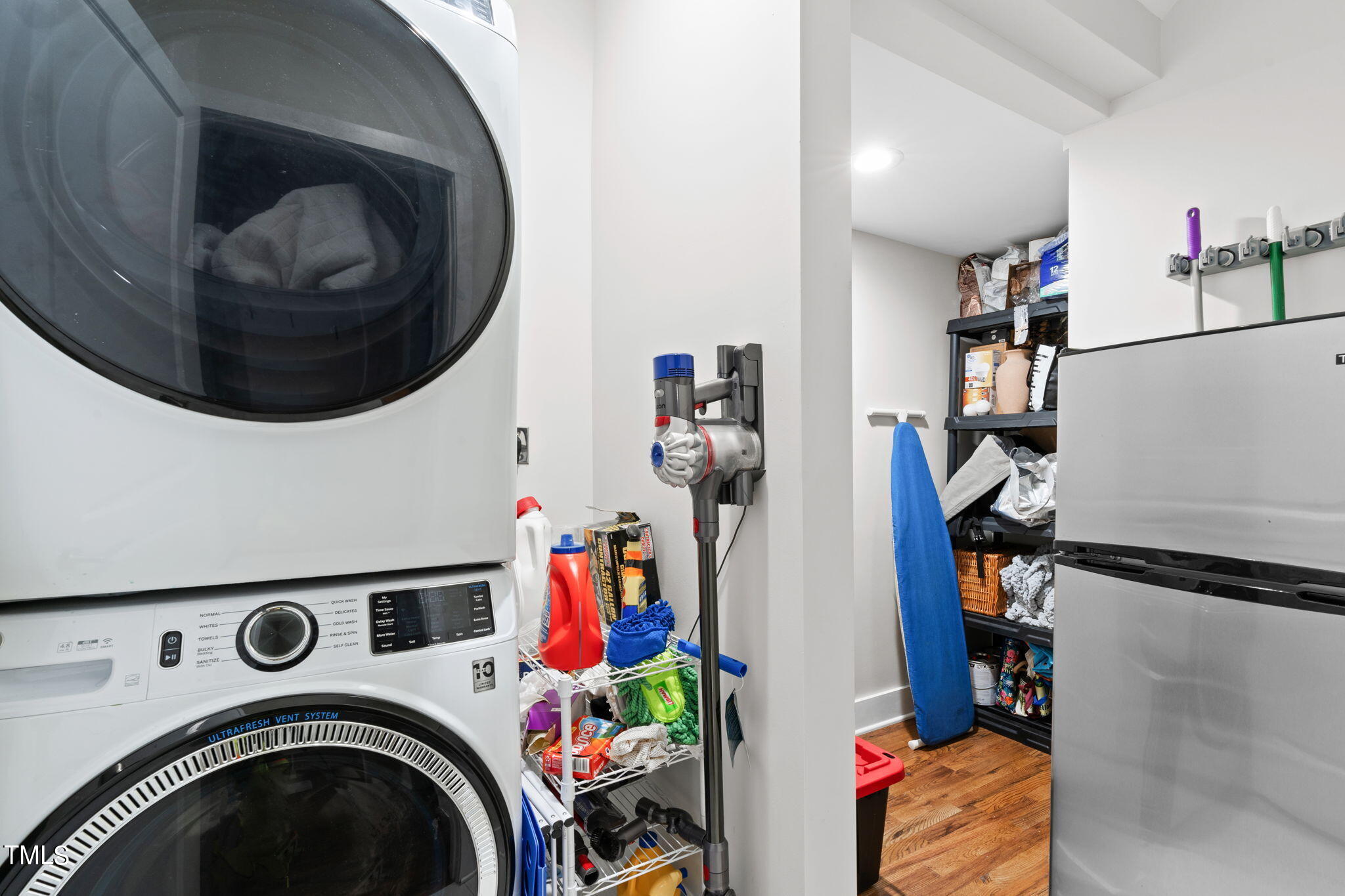 312 East Lee Street Raleigh, NC 27601 - Photo 9 of 48 a utility room with dryer and washer
