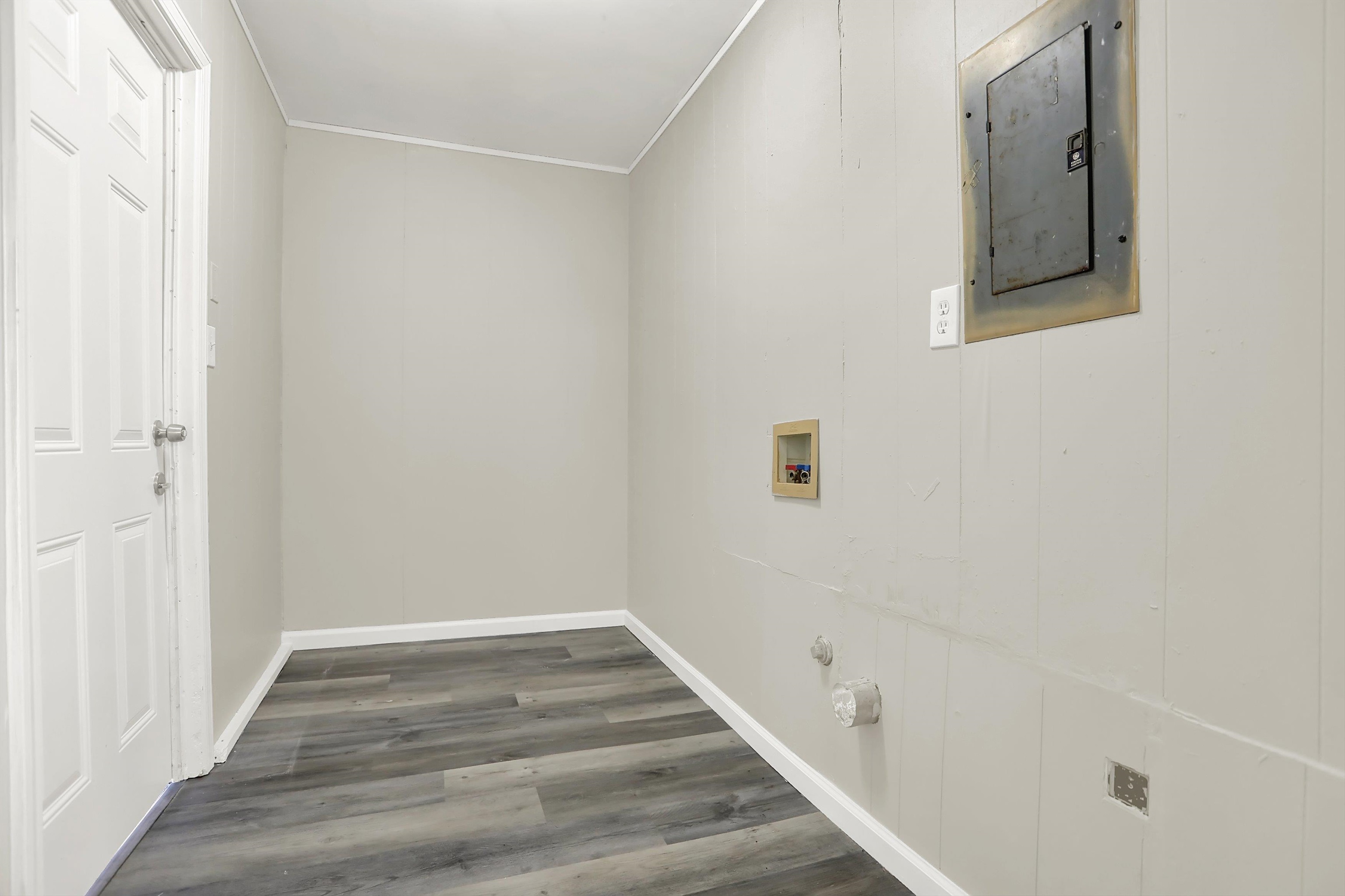 3716 Ridgemont Road Memphis, TN 38128 - Photo 14 of 30 a bathroom with a bathtub and shower