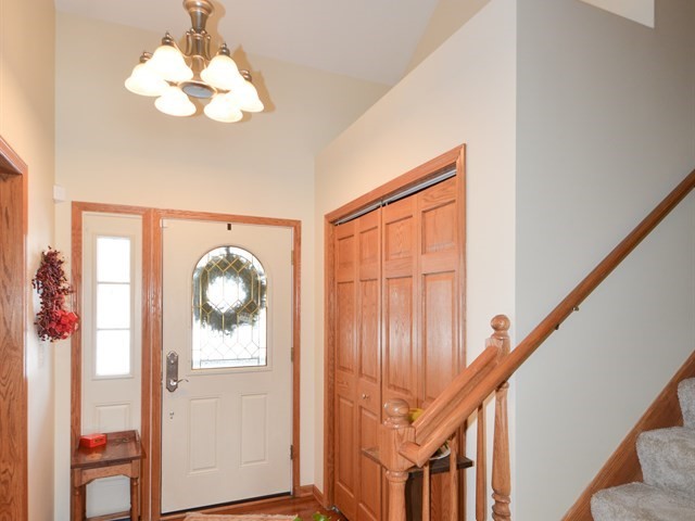 312 Main Street Oswego, IL 60543 - Photo 6 of 29 en view interior of the house