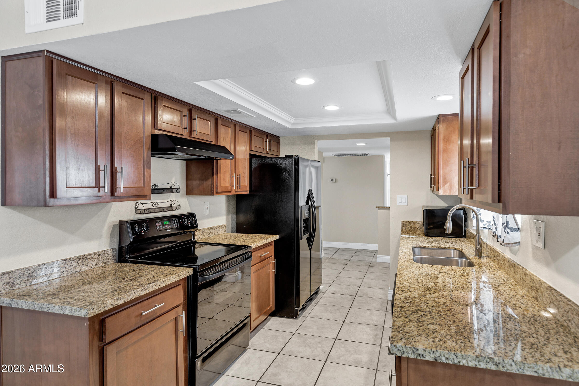 6816 North 29th Lane Phoenix, AZ 85017 - Photo 13 of 28 Kitchen