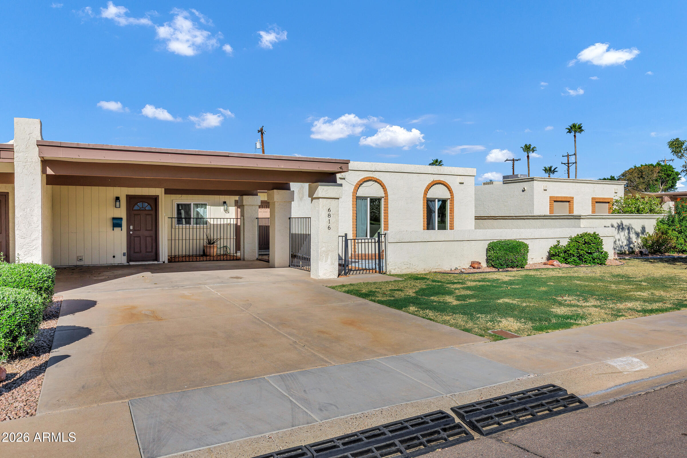 6816 North 29th Lane Phoenix, AZ 85017 - Photo 2 of 28 Front Carport