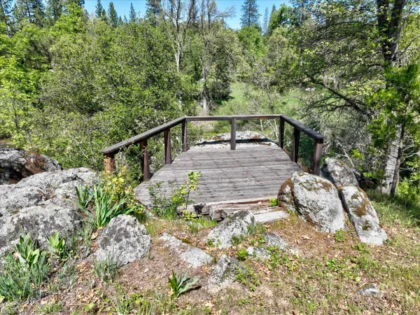 $1,200,000 | 37733 Black Ranch Road, Oakhurst, CA 93644