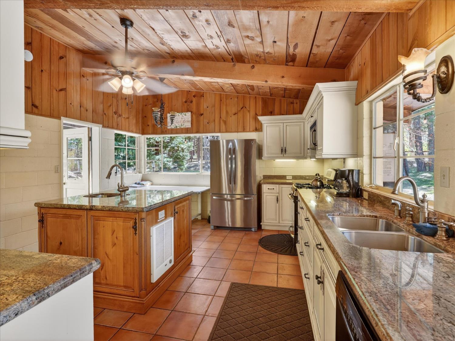 37733 Black Ranch Road Oakhurst, CA 93644 - Photo 69 of 98
