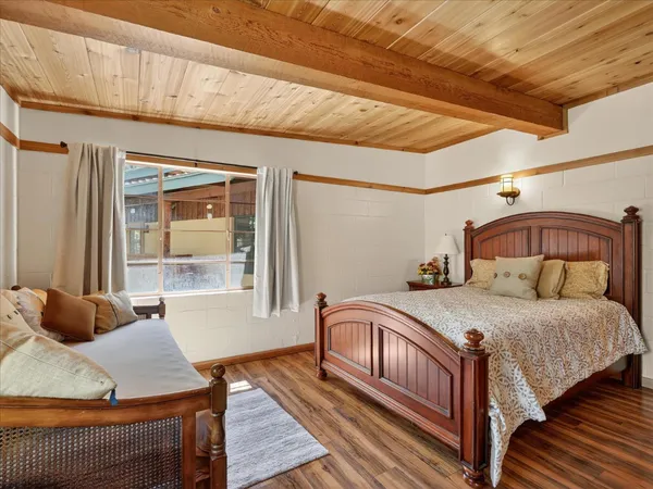 $1,200,000 | 37733 Black Ranch Road, Oakhurst, CA 93644