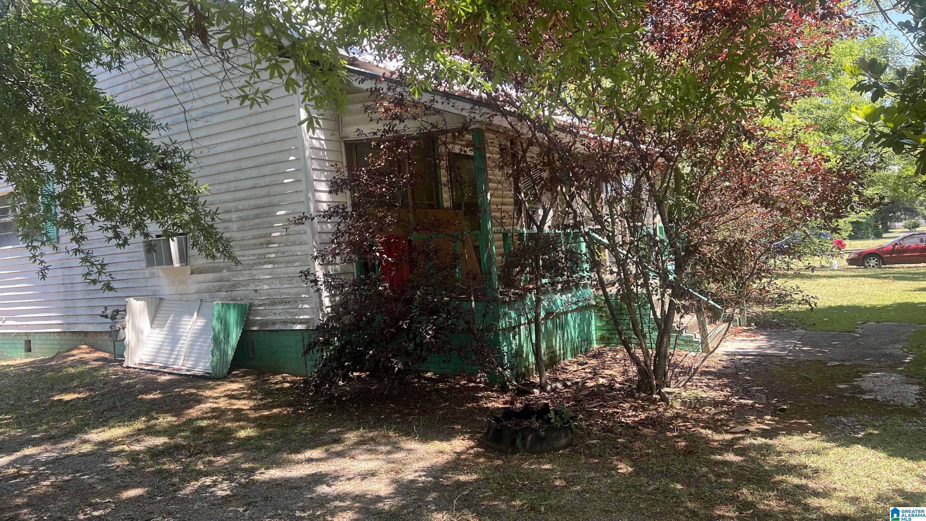 16 Back Street Sylacauga, AL 35150 - Photo 4 of 8