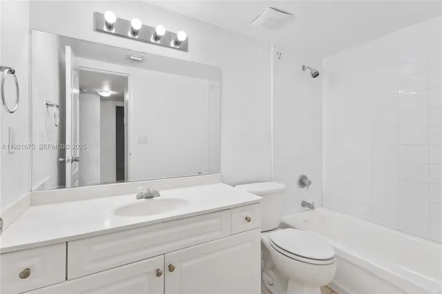 $2,350 | 5102 Northwest 79th Avenue, Unit 304, Doral, FL 33166