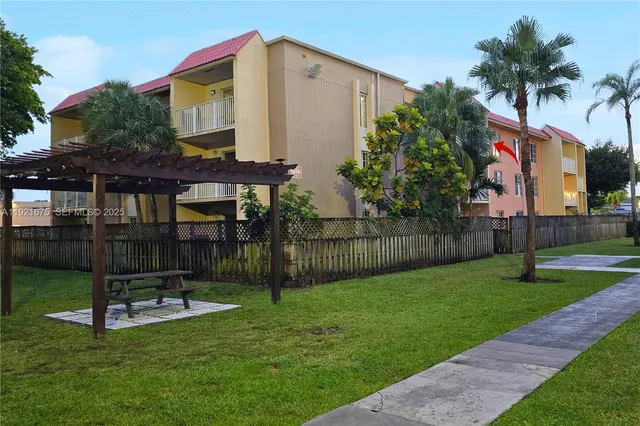 $2,350 | 5102 Northwest 79th Avenue, Unit 304, Doral, FL 33166