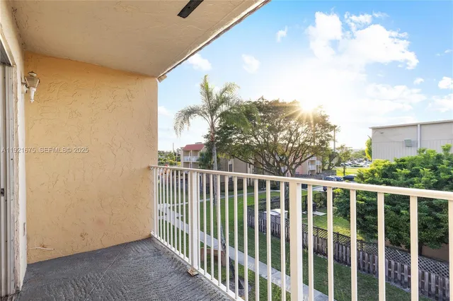 $2,350 | 5102 Northwest 79th Avenue, Unit 304, Doral, FL 33166