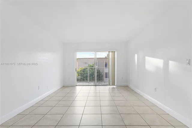 $2,350 | 5102 Northwest 79th Avenue, Unit 304, Doral, FL 33166