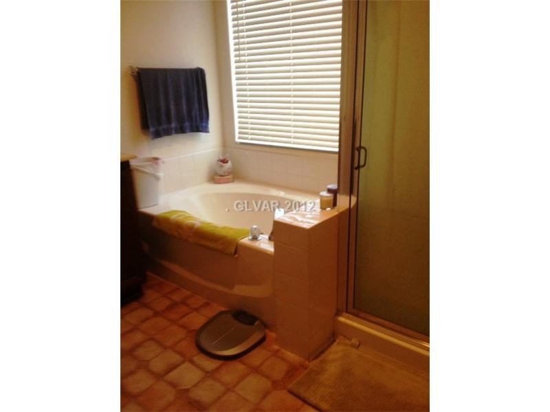 4838 Jade Ridge Street North Las Vegas, NV 89081 - Photo 18 of 27 Master Bath/Spa.