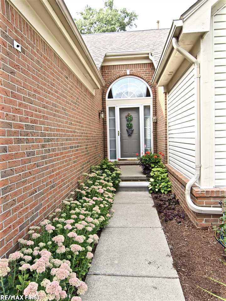 1066 Churchill Circle Rochester, MI 48307 - Photo 27 of 34