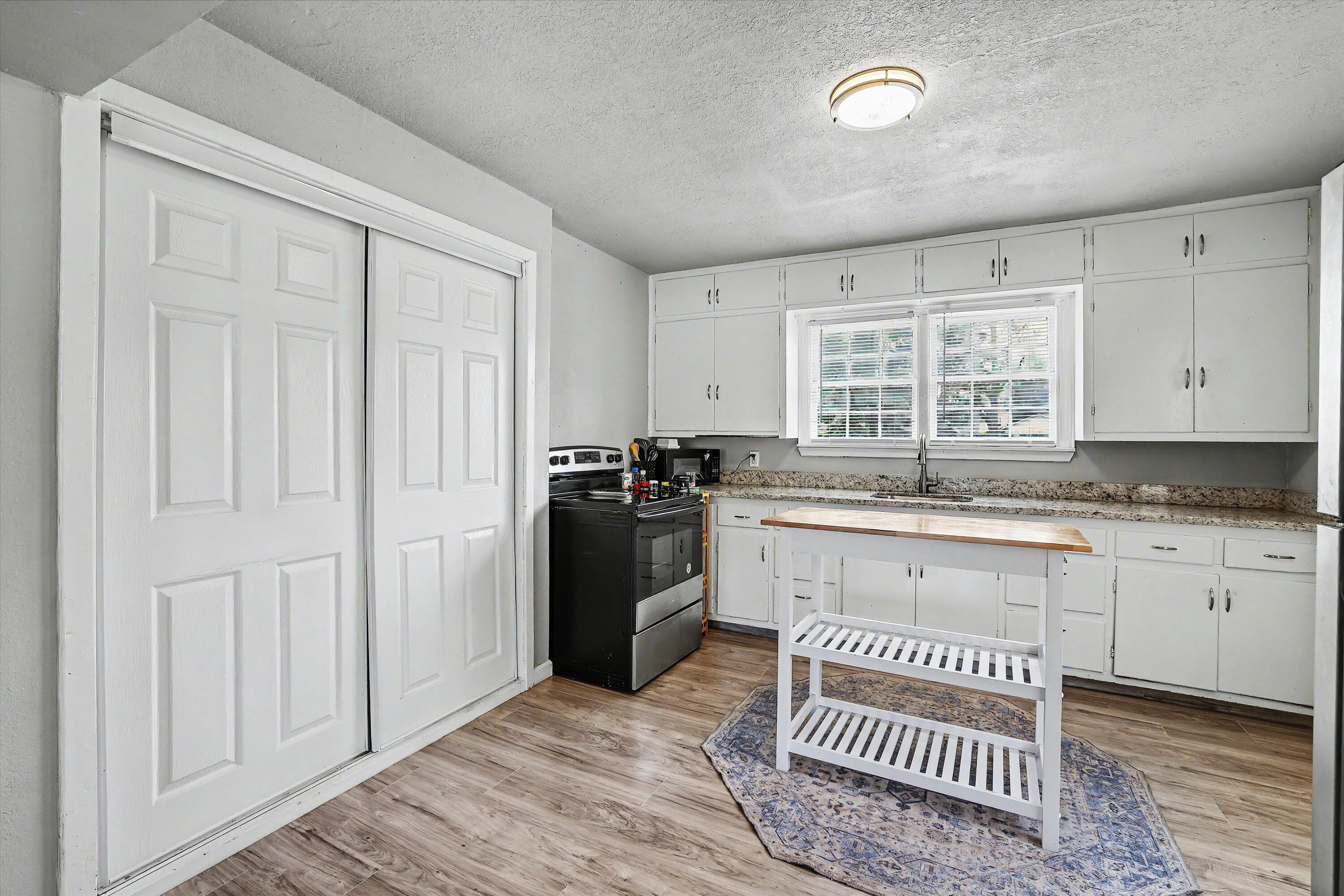 2811 35th Street Lubbock, TX 79413 - Photo 7 of 20 10-2811 35th Street-13_e