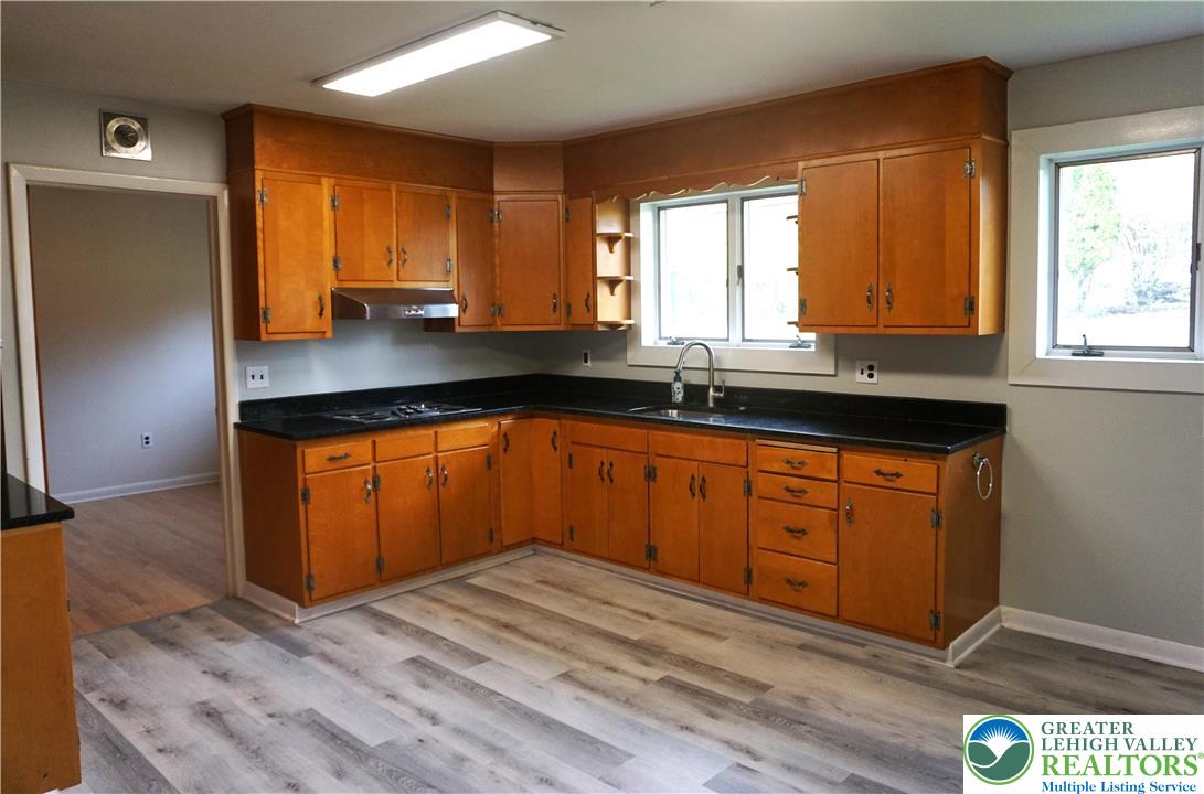 1718 Calypso Avenue Bethlehem, PA 18018 - Photo 12 of 32 Kitchen